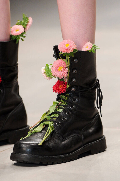 Ashish S/S 2012 details