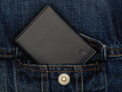 MEET Q The World’s most Affordable Smart Wallet