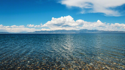 赛里木湖 · 光影