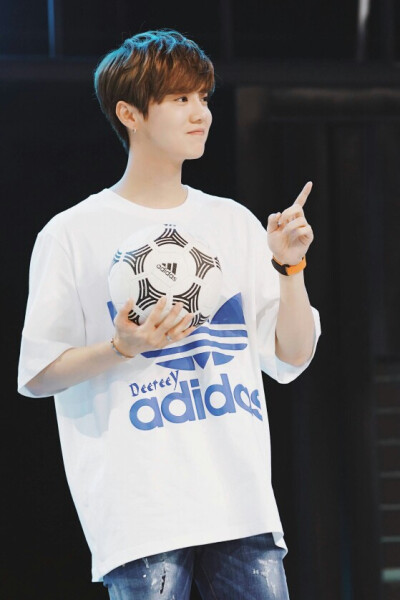 #鹿晗# 170620. Adidas新品发布会.