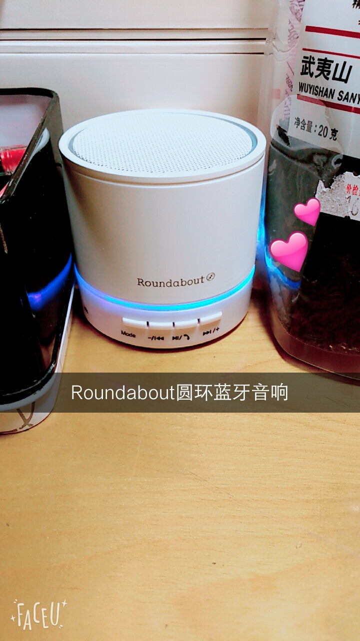 御狐
Roundabout圆环
蓝牙音响评测
整体很小 外出想听的时候只要有电打开蓝牙和手机一起连上就可以听啦 低音炮不是很重 （充电充一个小时可以用好久）很喜欢♡