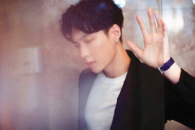 张艺兴lay X—back日常存图