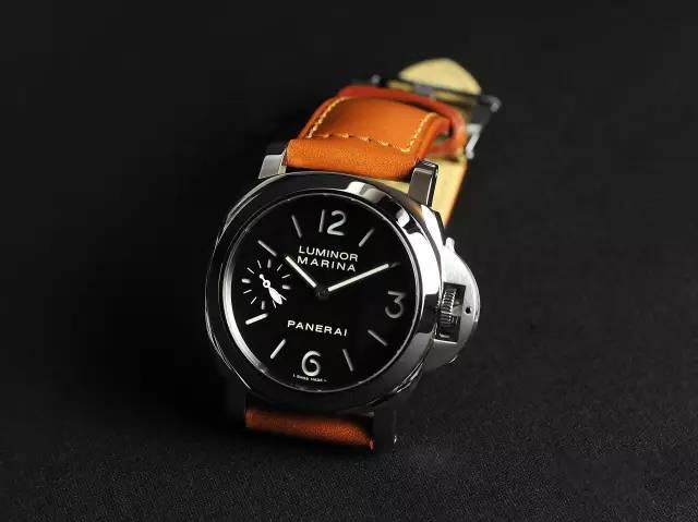 沛纳海PANERAI LUMINOR系列PAM00111 机械男表
￥37,910.00