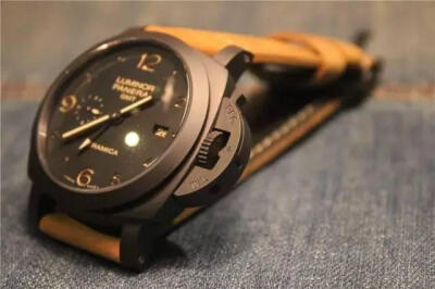 沛纳海PANERAI 31950系列PAM00441 机械男表
￥69,252.00
