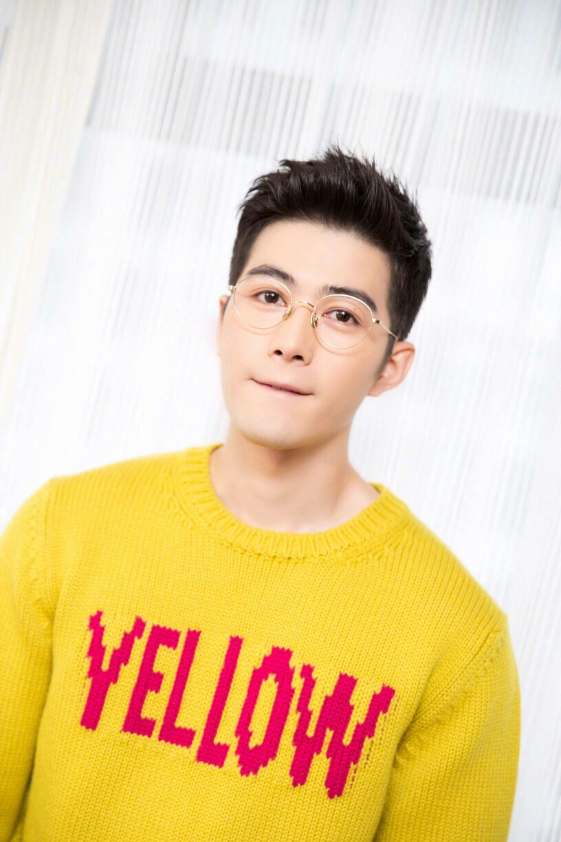 陈学冬学冬哥哥无水印帅照壁纸