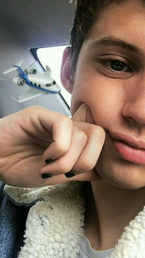 troye sivan 特洛伊 希文 戳爷 明星 壁纸 锁屏 