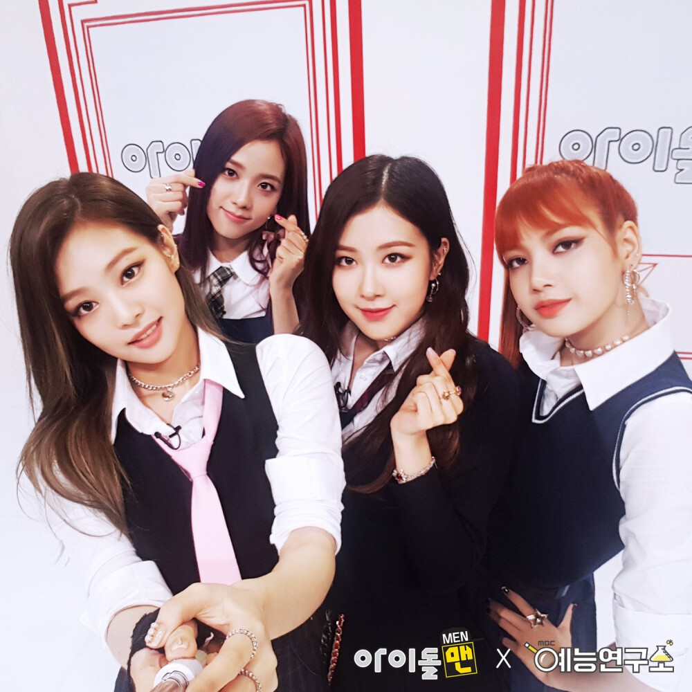 blackpinkyg女团jenniekim金智妮kimjisoo金智秀lisarose朴彩英