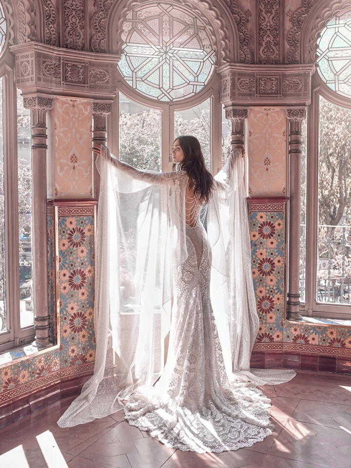 以色列高级定制婚纱品牌 Galia Lahav(加利亚-拉哈夫) 2018春夏「Victorian Affinity」婚纱系列广告大片