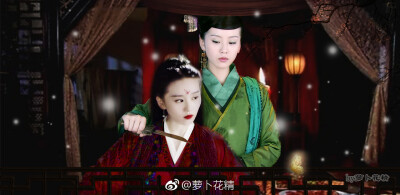 #刘诗诗醉玲珑##凤卿尘#
洞房花烛夜
凤卿尘：三娘。。。
三娘：我问你答便是。口红色号？
凤卿尘：ctrl+u
三娘：洞房花烛夜为什么我衣服是绿色的，很配？
凤卿尘：️太懒不想给你p
cr萝卜花精