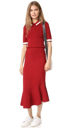 24长腿吸睛靠半裙 特辑