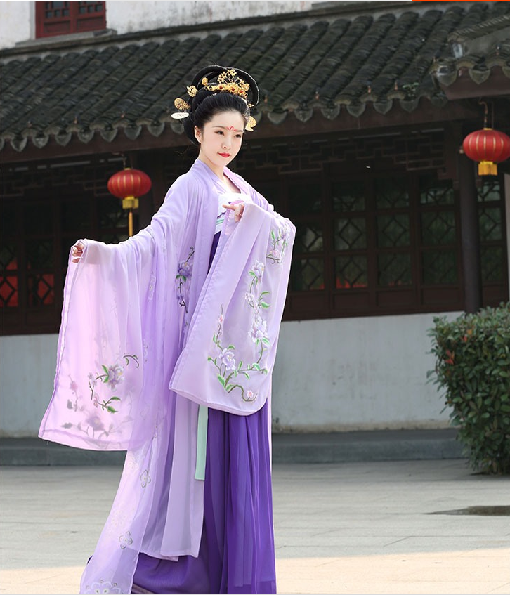 御前新赐紫罗襦步步金阶上软舆