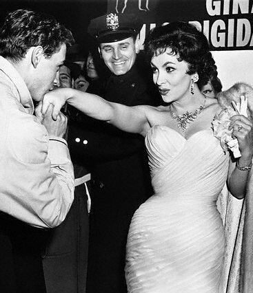 吉娜·劳洛勃丽吉达 Gina Lollobrigida