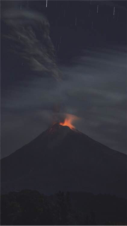 火山 