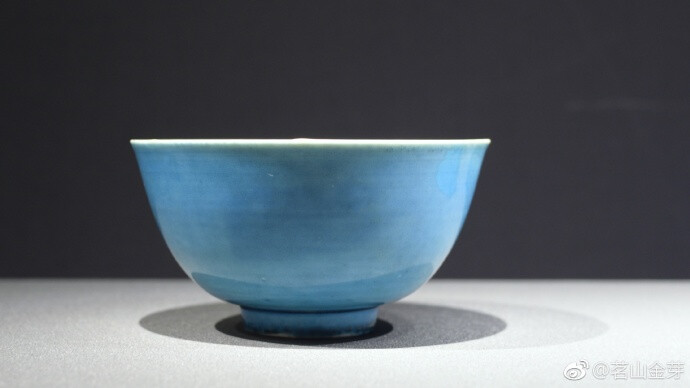 明正德孔雀绿釉碗故宫博物院藏