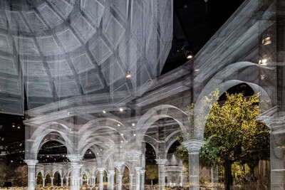 Edoardo Tresoldi与Designlab Experience合作，于阿布扎比皇室活动中设计并建造了一件艺术作品。有来自中东超过1900位来宾参加了这个盛大的活动，前期规划准备超过三个月。意大利艺术家曾第一次与Designlab Experien…