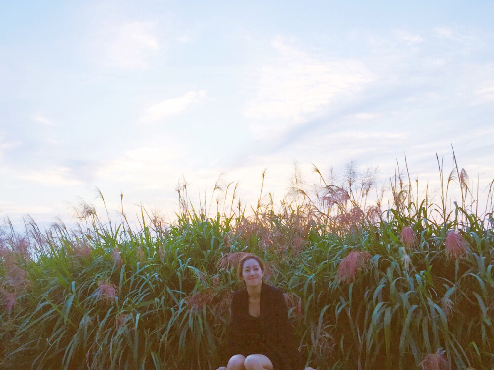 夕阳湾 | 嵊山岛
我说你不一定要拍我全身，结果就拍出了这么个尴尬的角度…