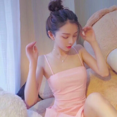 女生头像，一辈子短短几十年，我想努力抓住眼前的你