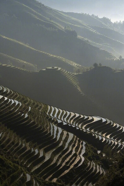 桂林这地方，这的是一种难以言说的美 ​​​​