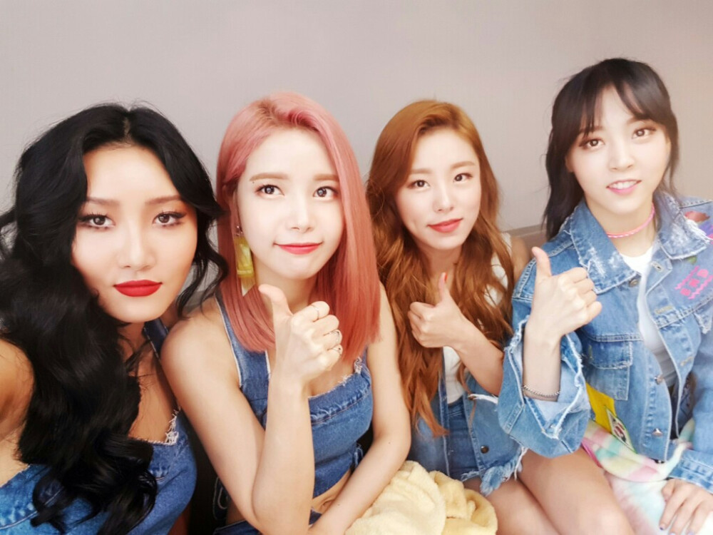 MAMAMOO 마마무 玟星 文星伊 金容仙 Solar 颂乐 郑辉人 华莎 安慧真