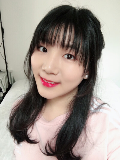 一个日常妆。刘海好蠢哈哈哈！