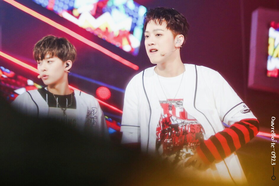 男版produce101wannaone巨婴忙内赖冠霖crlogo