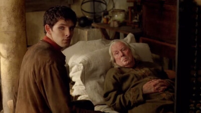 打脸小王子来找媳妇儿道歉啦～～哦不，已经是打脸国王了…………梅子好好看啊…………这一集成功收获一个梅子迷弟……没有人知道Emrys是梅子哈哈哈开心～但是舅舅依旧没有被扳倒……不开心……盖爹不想现在说是舅舅…