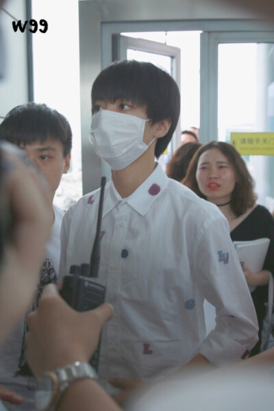 #王俊凯# #TFBOYS王俊凯# #TFBOYS# cr九九啊痴九九