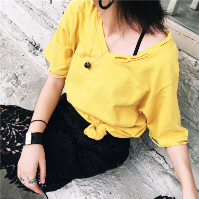 2017春季韩版时尚气质黄色V领破洞T恤女纯色修身短袖上衣百搭体恤