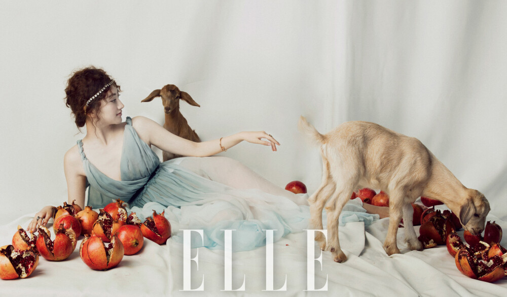 2017《ELLE 世界服装之苑》八月刊封面：景甜（油画里的卷毛公主✧(≖ ◡ ≖✿)）