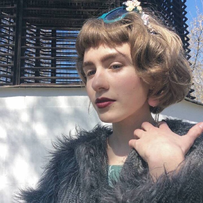 温柔珊的原宿风欧美头像