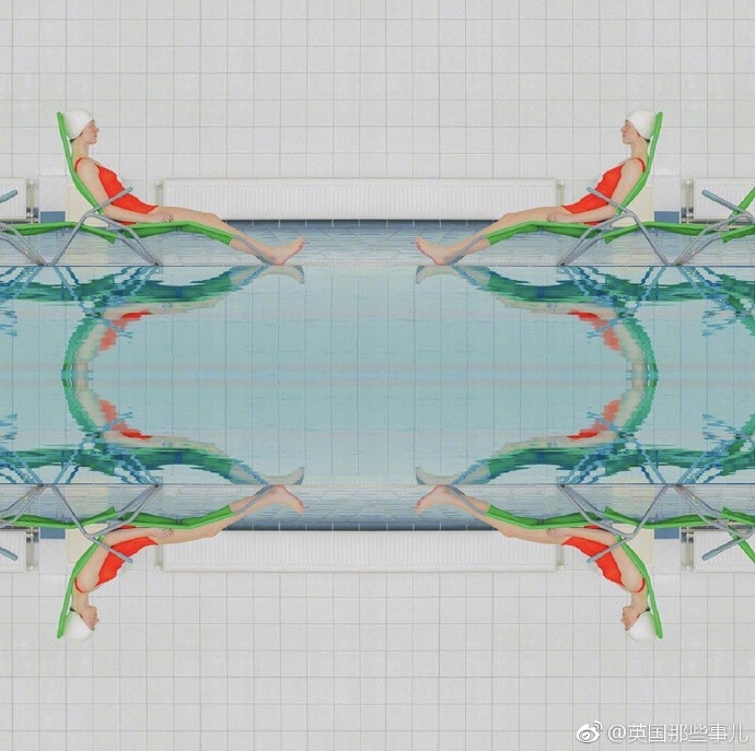 斯洛伐克摄影师Mária Švarbová的泳池系列……对称构图+清淡色彩，看上去孤独又美好……ins：maria.svarbova ​​​​