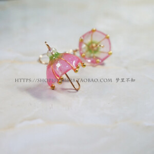   微博：梦里不知__

