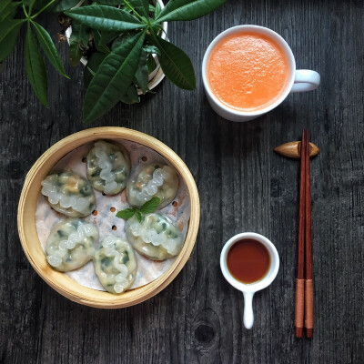 2017.7.6早餐记录:胡萝卜汁+水晶素饺