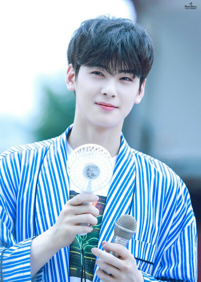 Astro 车银优 颜值担当 小哥哥帅气 成均馆大学学霸 壁纸 头像 图片搬运自微博