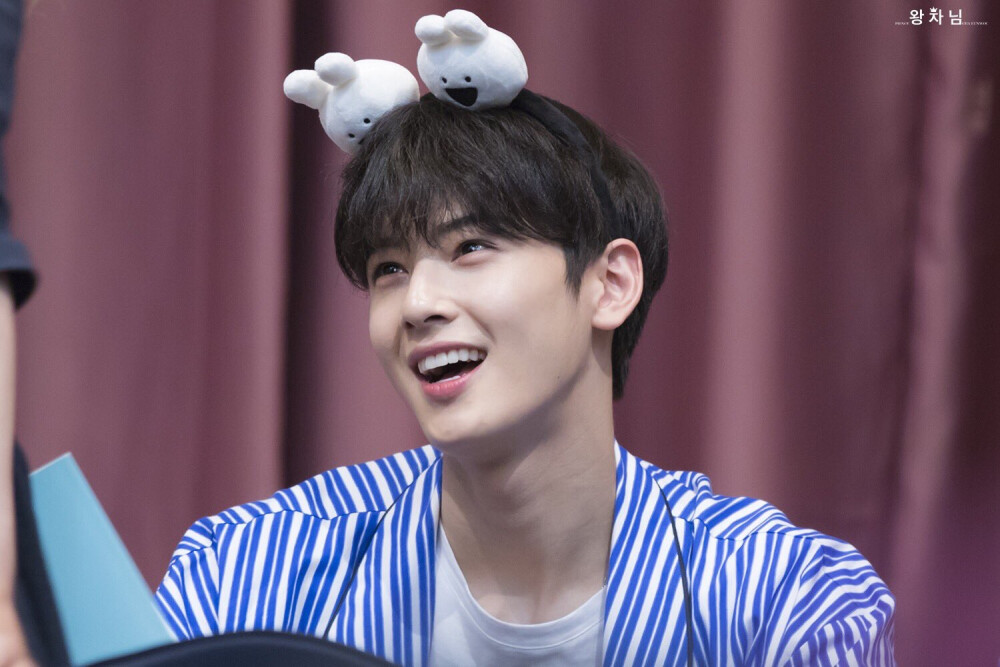 Astro 车银优 颜值担当 小哥哥帅气 成均馆大学学霸 壁纸 头像 图片搬运自微博