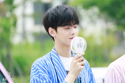 Astro 车银优 颜值担当 小哥哥帅气 成均馆大学学霸 壁纸 头像 图片搬运自微博