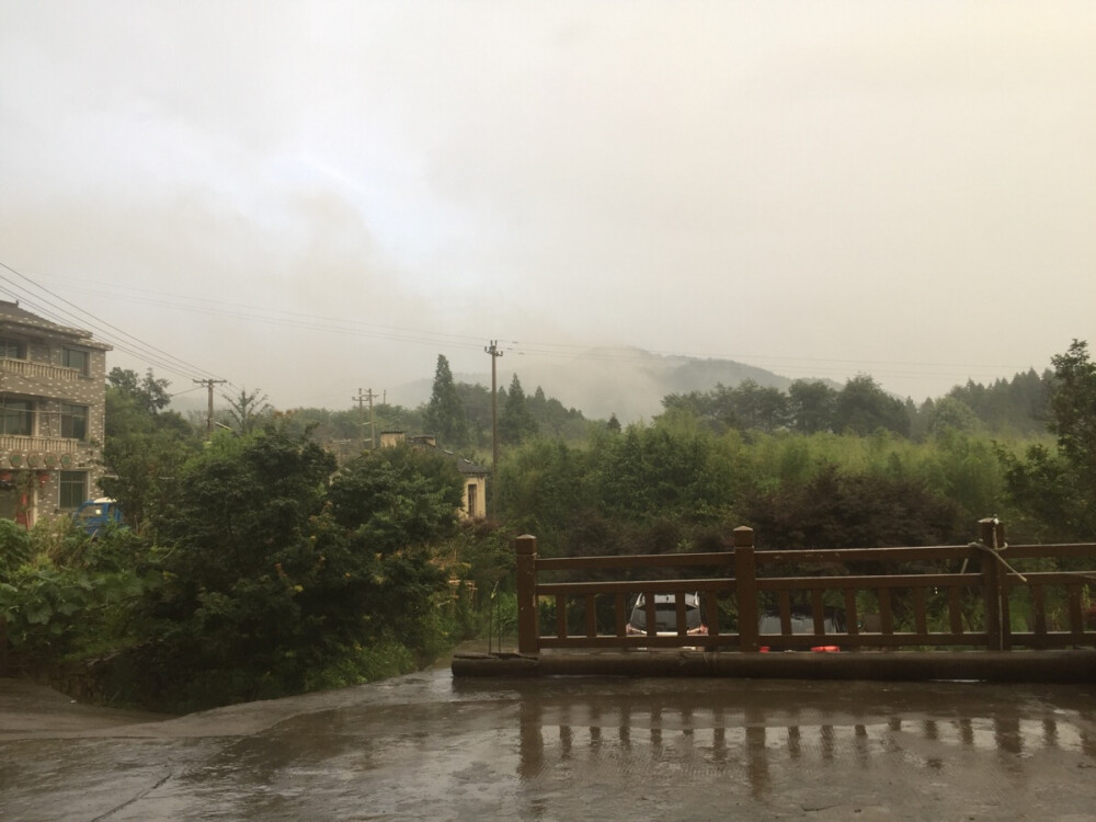 雨后四明山望天湖