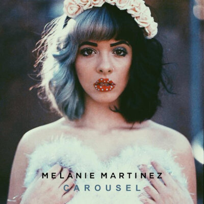 Melanie Martinez 牙缝妹 牙牙 牙缝妹 梅兰妮马丁内兹 欧美 歌手 原宿 女神 头像 搞怪