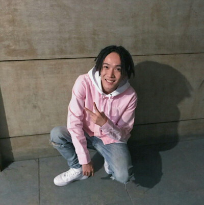 婉君嘿喂狗
你的男孩TT