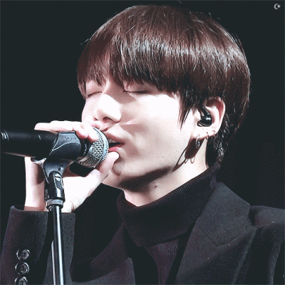 田柾国
cr.mxm_twt ​​​​