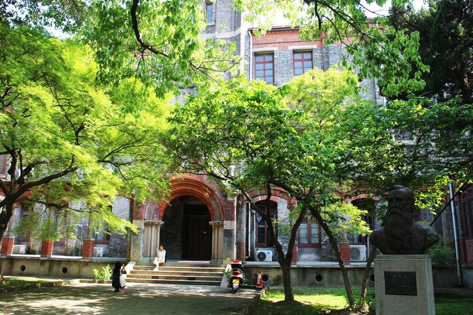 苏州大学