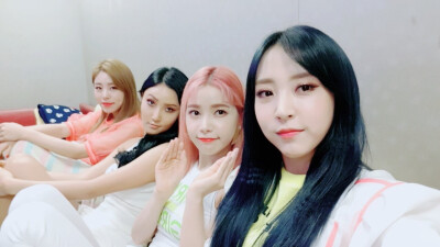 MAMAMOO 마마무 玟星 文星伊 金容仙 Solar 颂乐 郑辉人 华莎 安慧真