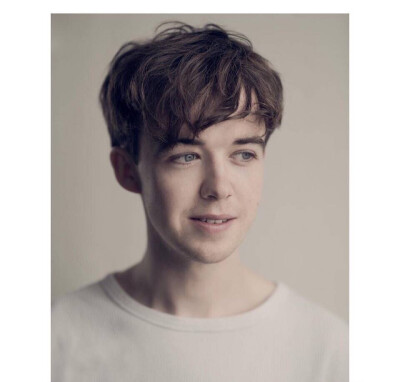 Alex lawther（小A）