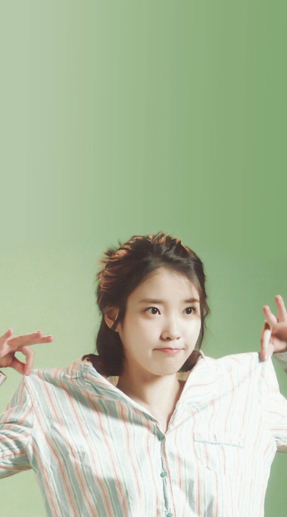 IU