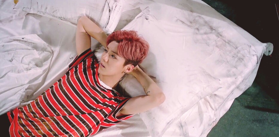 #鹿晗#鹿哥INS#最新专辑《I》已上线触发零界点MV图#M鹿M微博#奔跑吧兄弟鹿晗#约吧大明星第二季鹿晗#择天记剧照鹿晗#鹿晗如风正少年#快乐大本营#一鹿ofo轻松骑#鹿晗 高清无水印图大家多多支持鹿哥的新专辑《I》吧 .