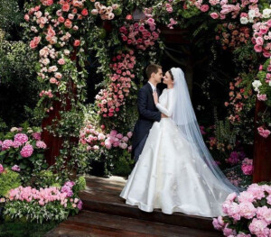 Miranda Kerr's Grace Kelly-inspired wedding dress