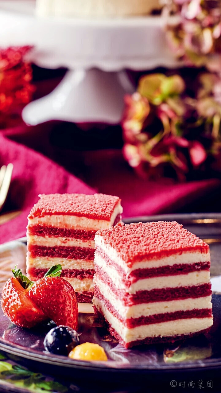 在纽约华尔道夫酒店用餐,之后因无力买单,就用一张秘制甜品食谱抵账