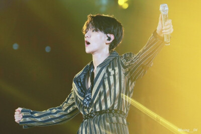 #边伯贤thewar# #BAEKHYUN#【bboing_04】170708 首尔SMTOWN 更推