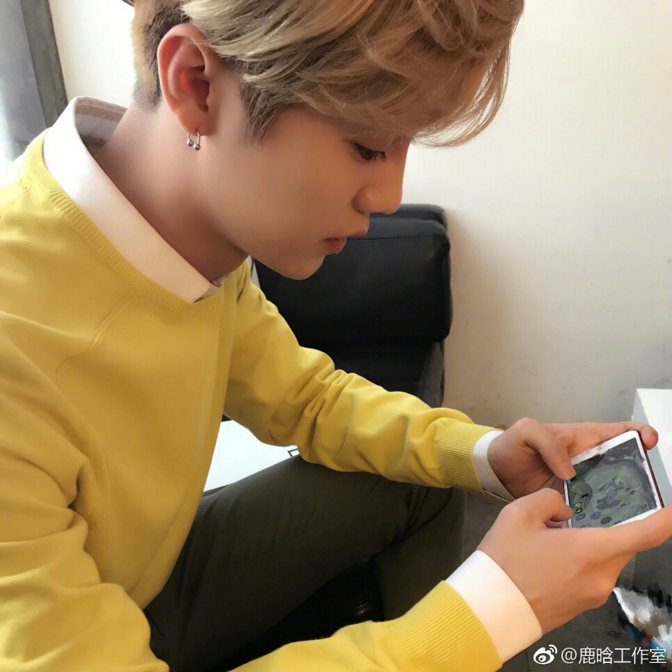 呆萌傻狍子 鹿晗 Luhan #壁纸 #头像