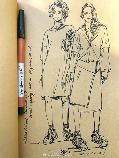 #手绘##服装设计手稿##速写##插画##服装设计# 好久没发速写～日常练习 ​很重要哦 ​​​​